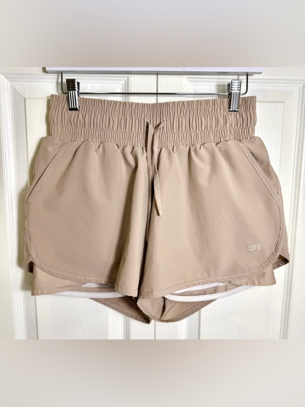 Albion Women’s Running Shorts Size Small Beige Athletic Lined Activewear
